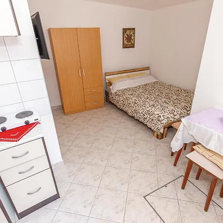 Gorgeous In With Kitchenette Διαμέρισμα Kostrena